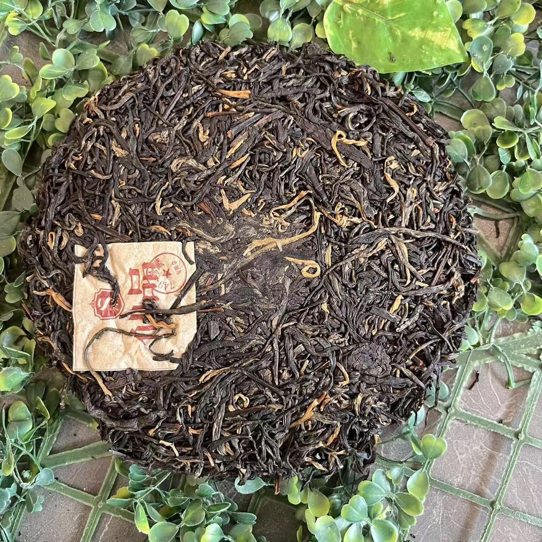 雨腾古茶 YW系列“霜J”C家B 野S金J眉红茶饼300g/饼（9月16）