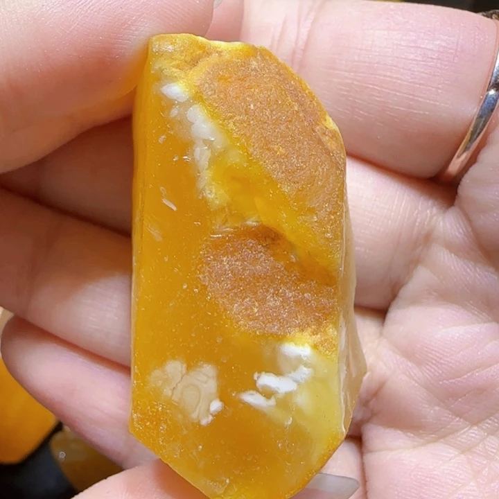 定制琥珀未镶嵌蜜蜡