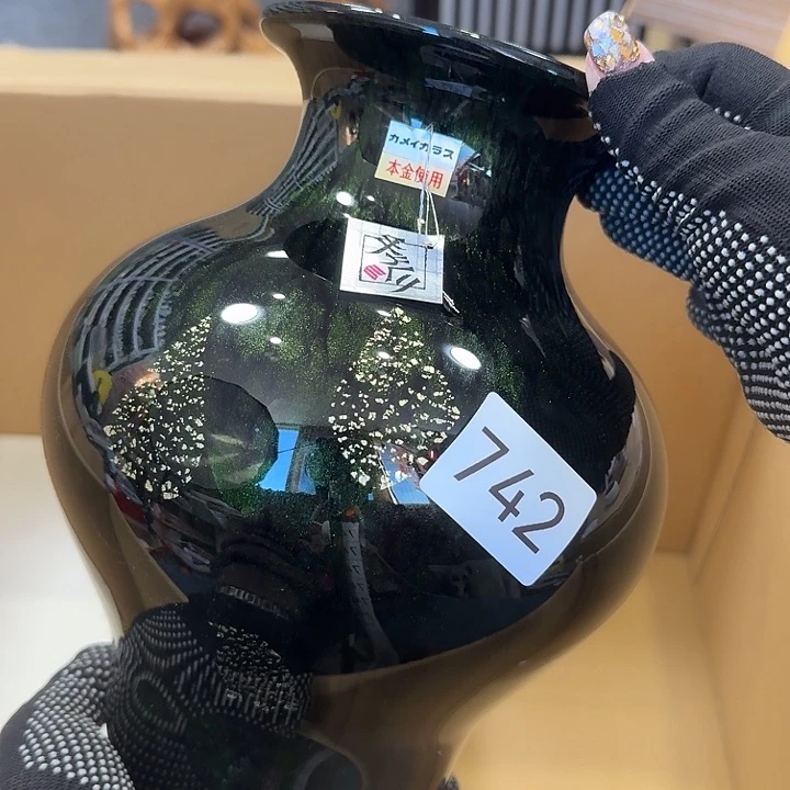 瓷片很好看的小花瓶
