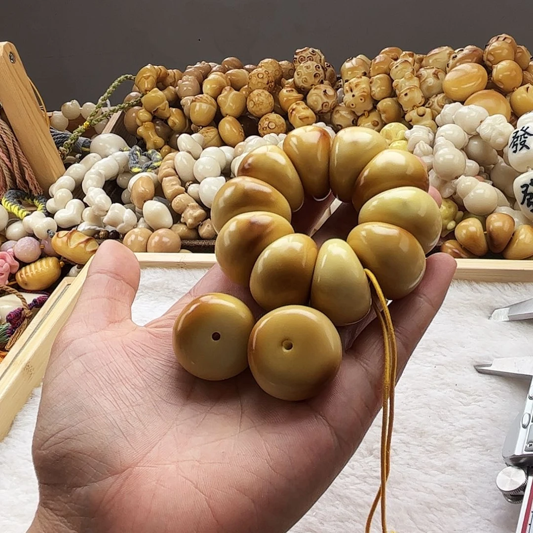 菩提根/象牙果把件