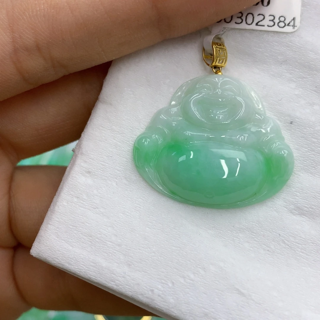 翡翠18K金镶嵌颈饰翡翠