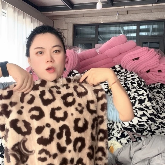 羊驼毛豹纹兔兔枕套48×74一对