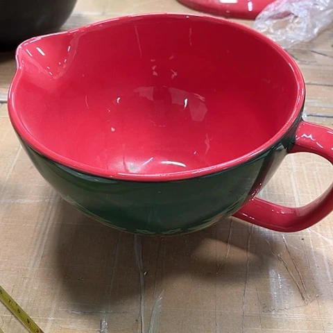 微瑕，不能明火，口径18高度10，引流碗