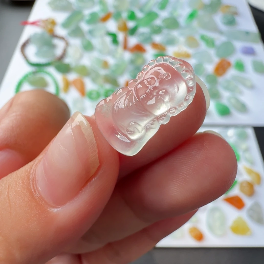 定制翡翠未镶嵌高冰一刀切宝宝佛