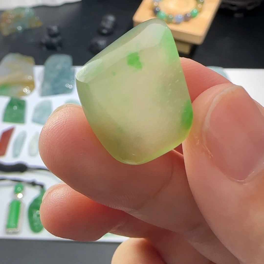 定制翡翠未镶嵌材料