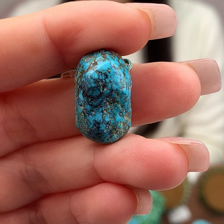 绿松石未镶嵌原矿