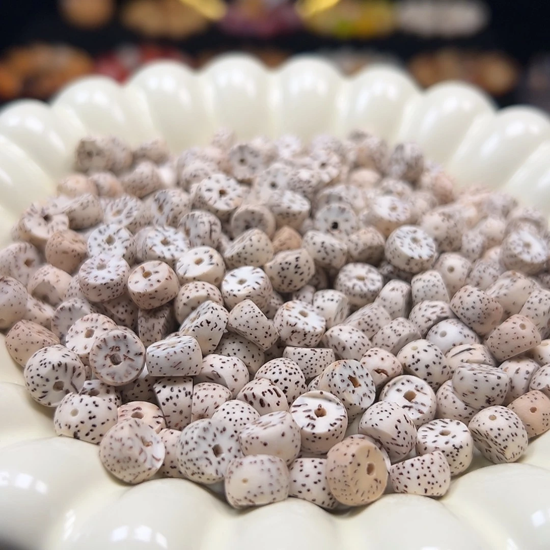 菩提根/象牙果手串微瑕卡9星月小肠110颗