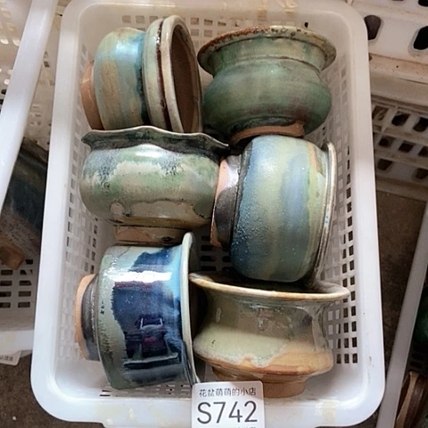 紫砂花盆742微瑕品咯口径7到8左右