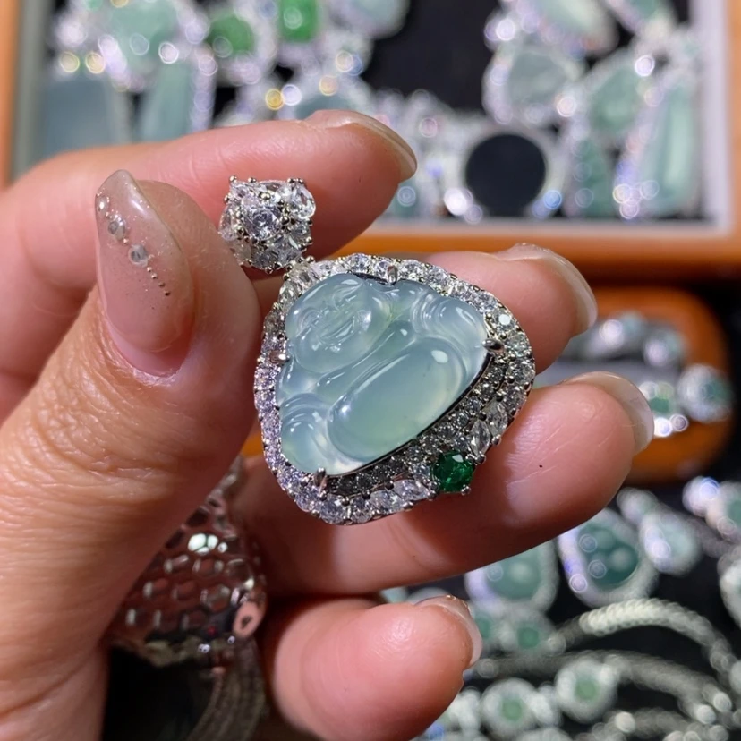 【闪购商品】翡翠颈饰未镶嵌天然