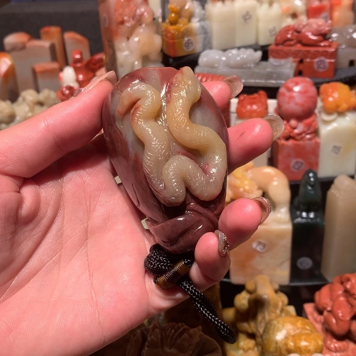 寿山石印石手把件