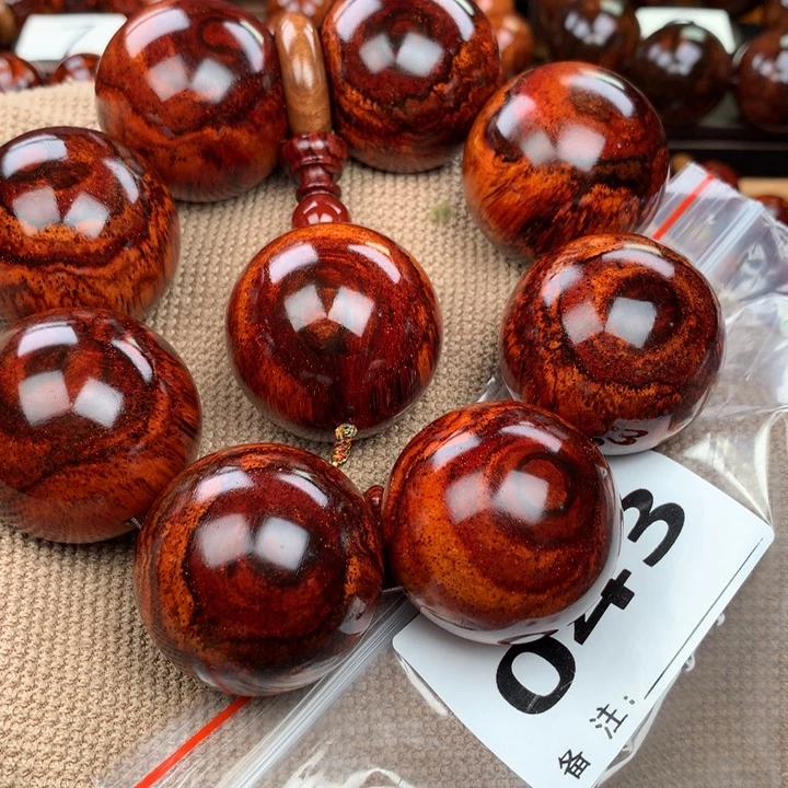 爱****花梨木类手串手链4.0手球串