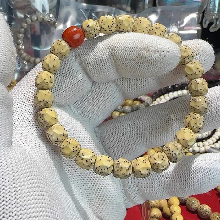 吊坠星月菩提无相鸡油黄散星