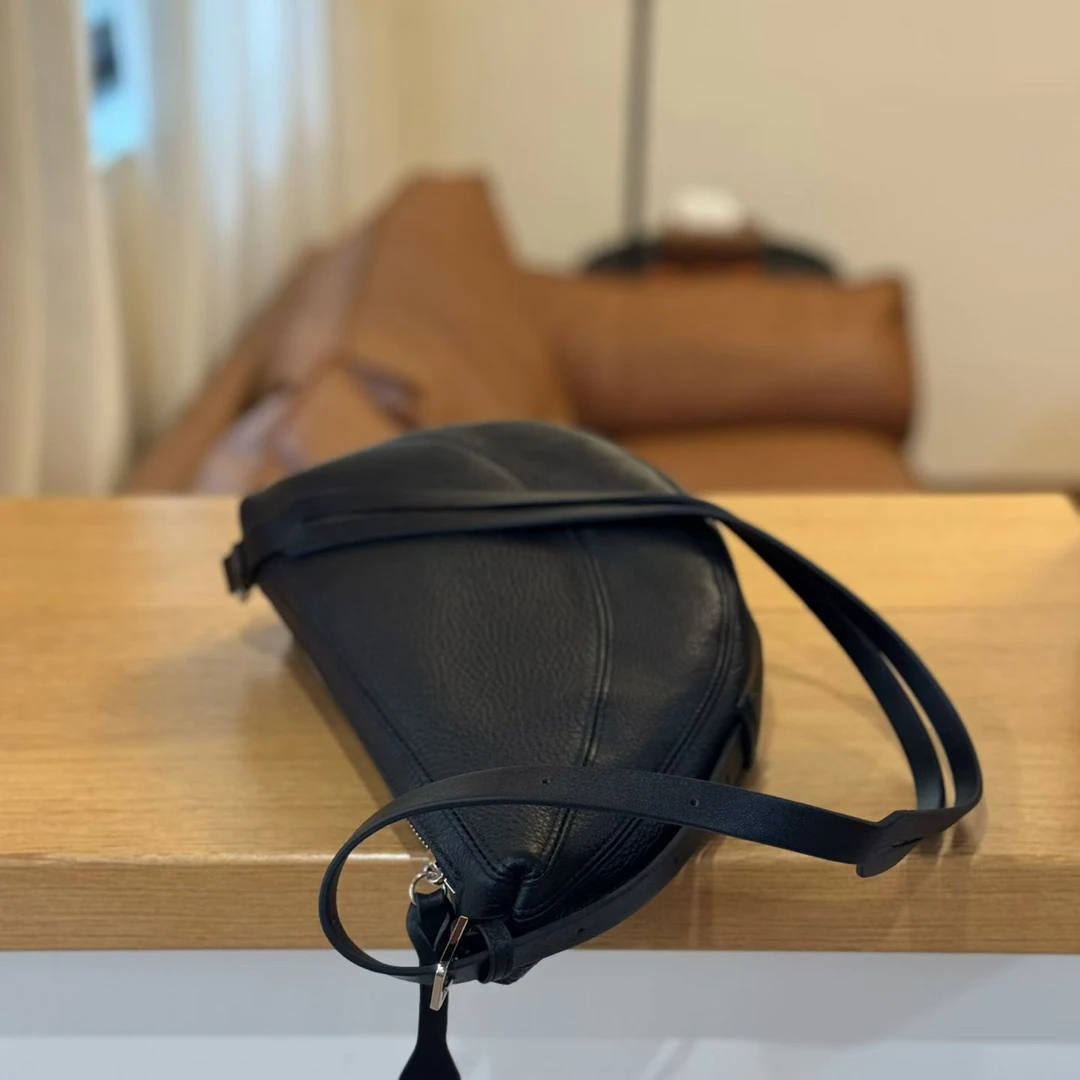 小众极简单肩斜挎牛皮包