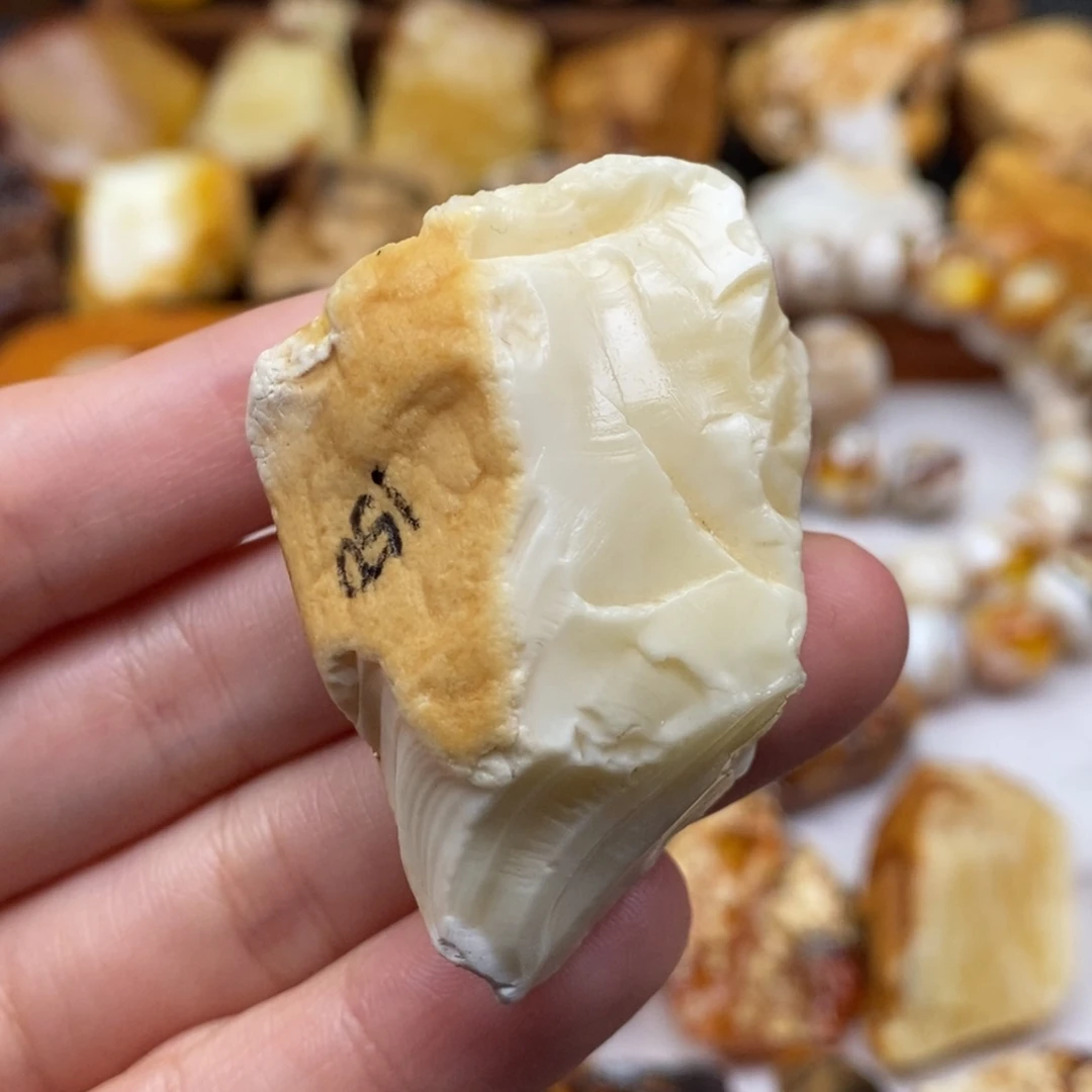 定制琥珀未镶嵌蜜蜡