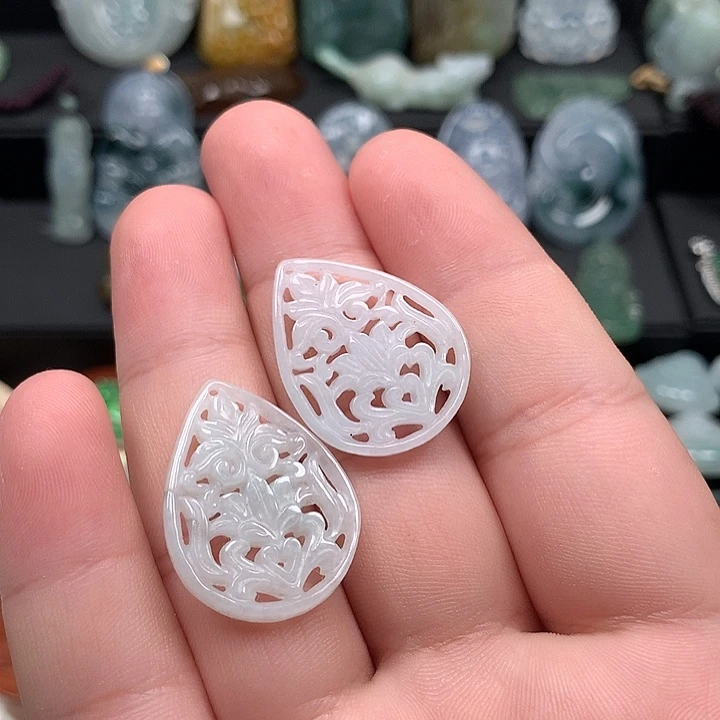 翡翠未镶嵌颈饰翡翠首饰