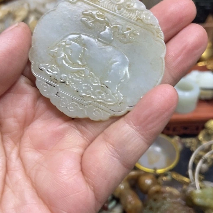 未镶嵌和田玉（糖玉）挂件