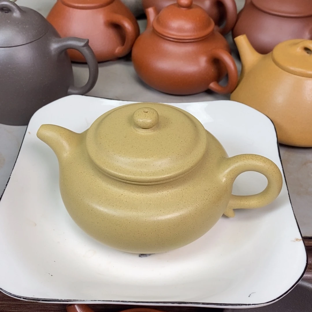本山绿泥茶壶平*哥宜兴紫砂半手工