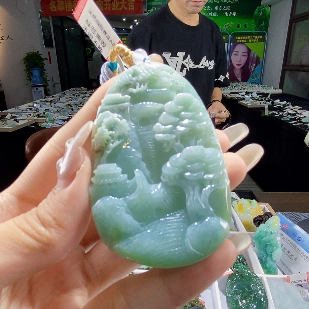 颈饰未镶嵌翡翠翡翠