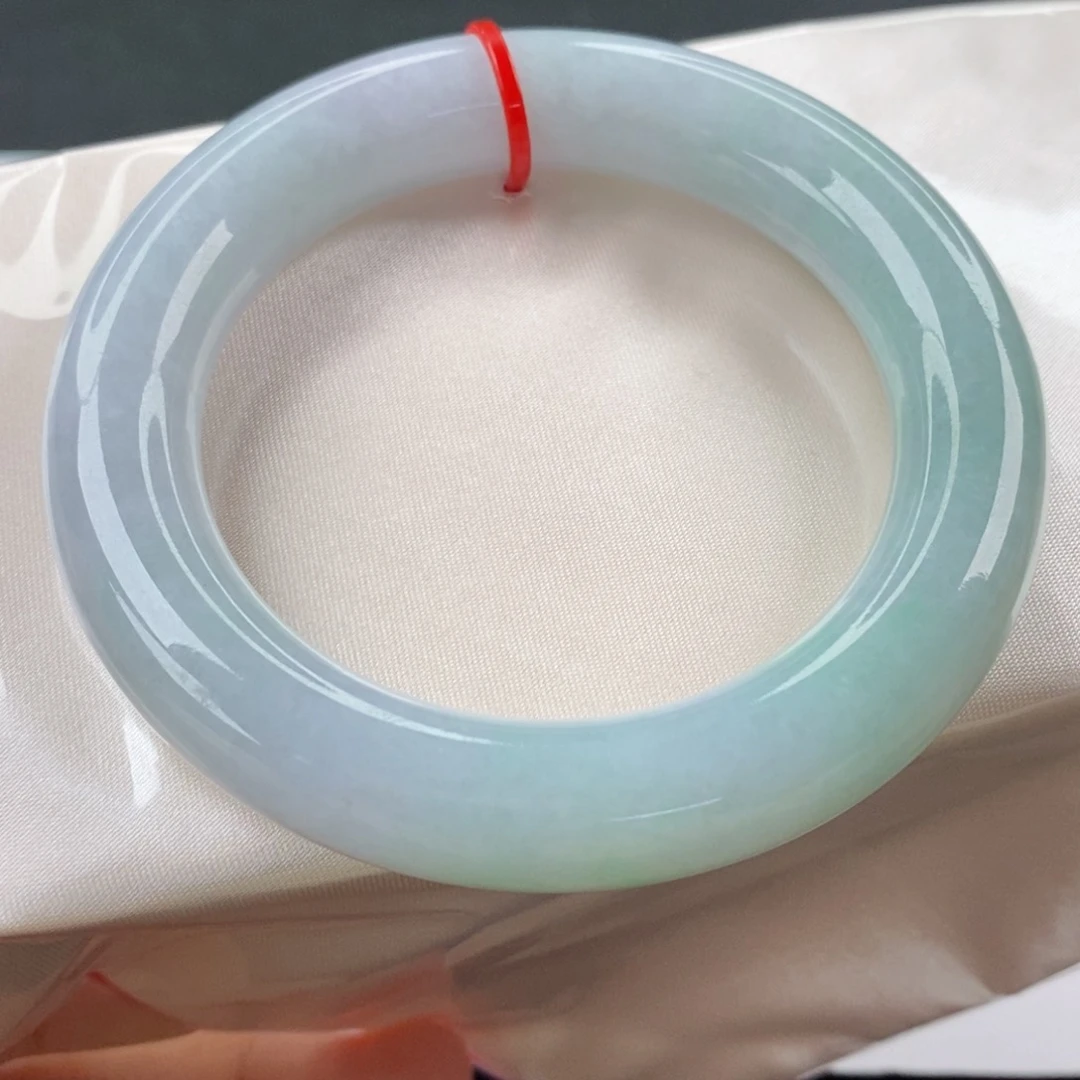 翡翠手镯（圆镯）未镶嵌