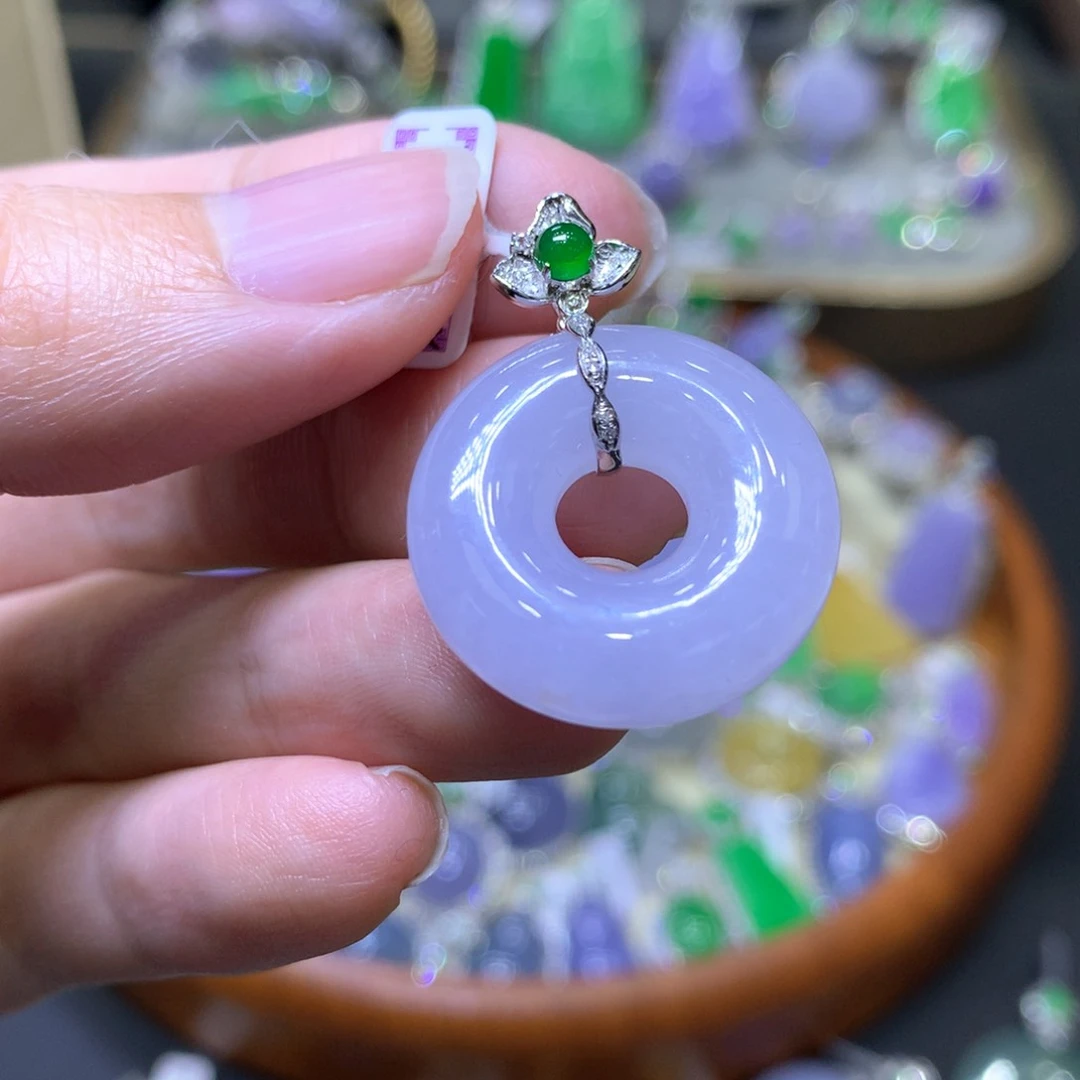 【闪购商品】翡翠颈饰18K金镶嵌翡翠吊坠项链