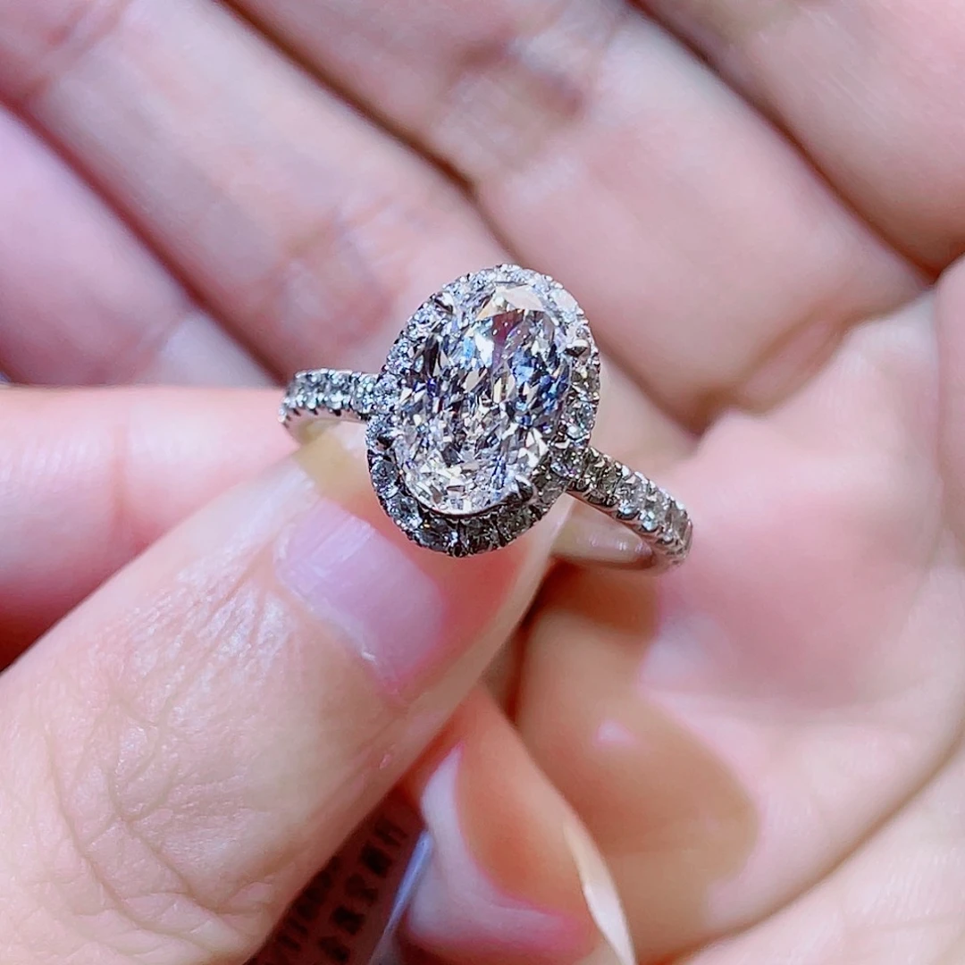 爱***谁18K金镶嵌实验室培育钻石2克拉围镶椭圆戒指15号