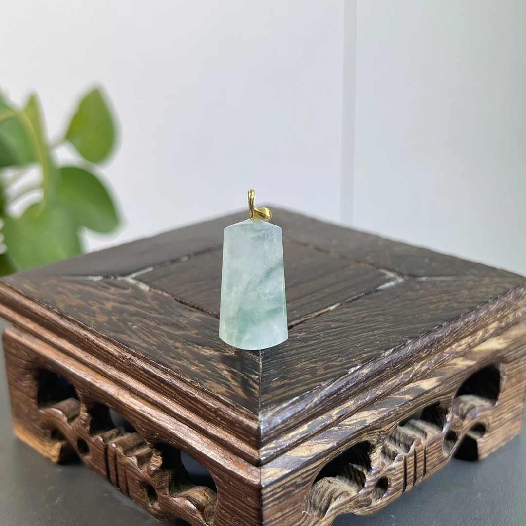 JYB03-64   天然缅甸翡翠A货 18K扣头无事牌