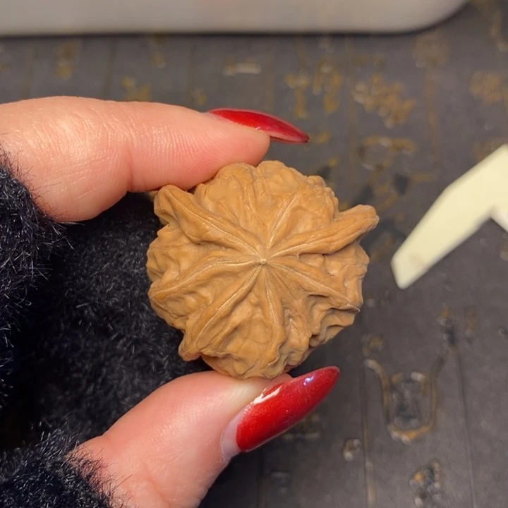 吊坠文玩核桃?*人文玩核桃异形单只