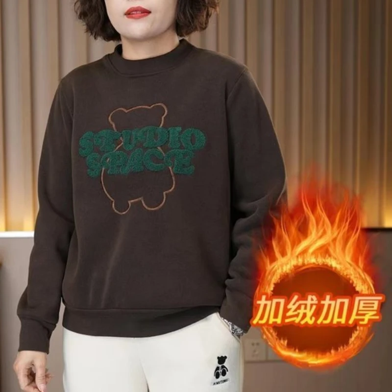 秋冬款加绒加厚套头长袖圆领小熊刺绣宽松休闲女士洋气