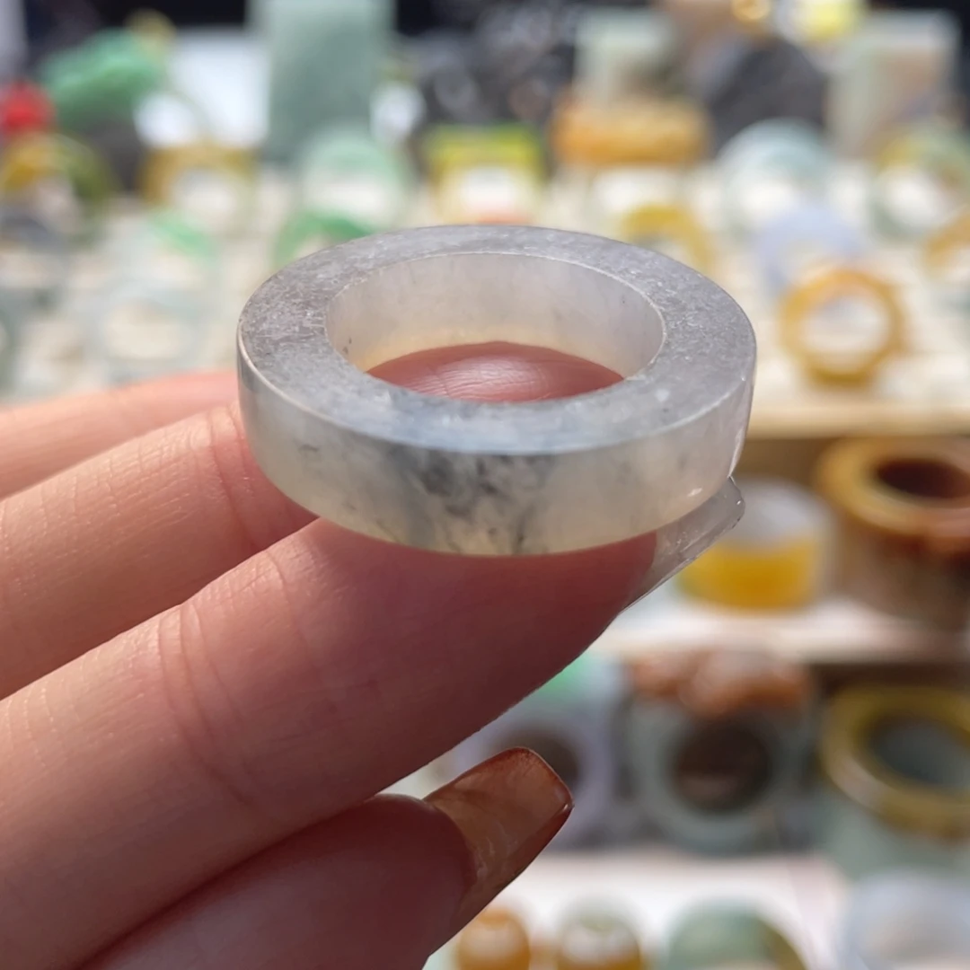 定制翡翠未镶嵌戒指