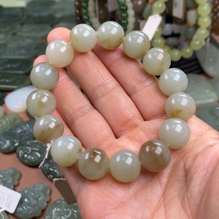 和田玉未镶嵌颈饰予