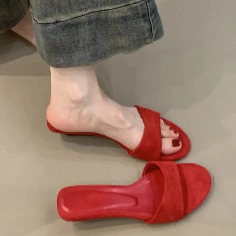 自留版~复古绒面小坡跟露趾一字拖鞋女外穿舒适软底一脚蹬凉拖鞋