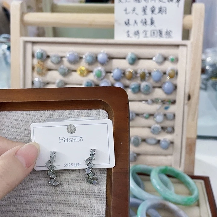 翡翠未镶嵌颈饰天然翡翠Ａ货