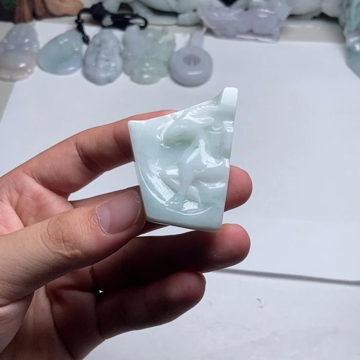 翡翠未镶嵌颈饰羊牌8