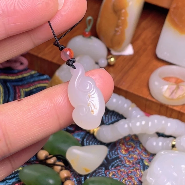 和田玉未镶嵌手链