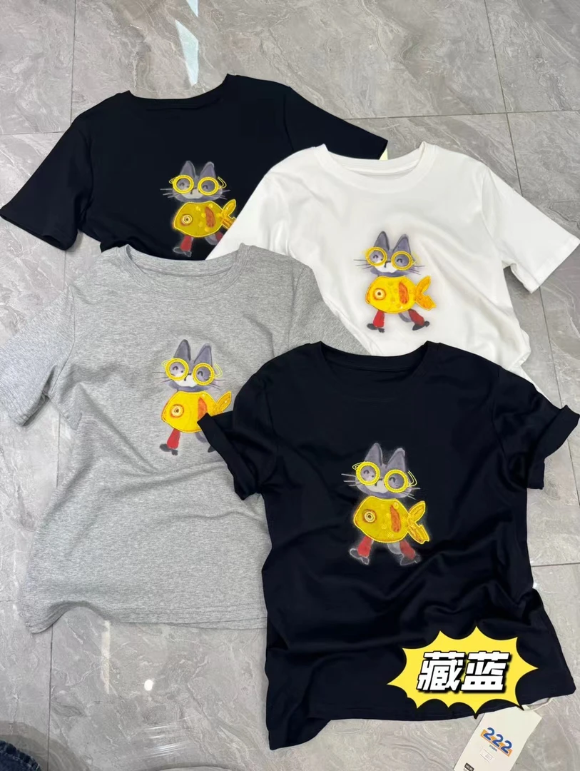 2025年夏季新款时尚百搭大码圆领短袖T恤设计感短袖上衣打底衫