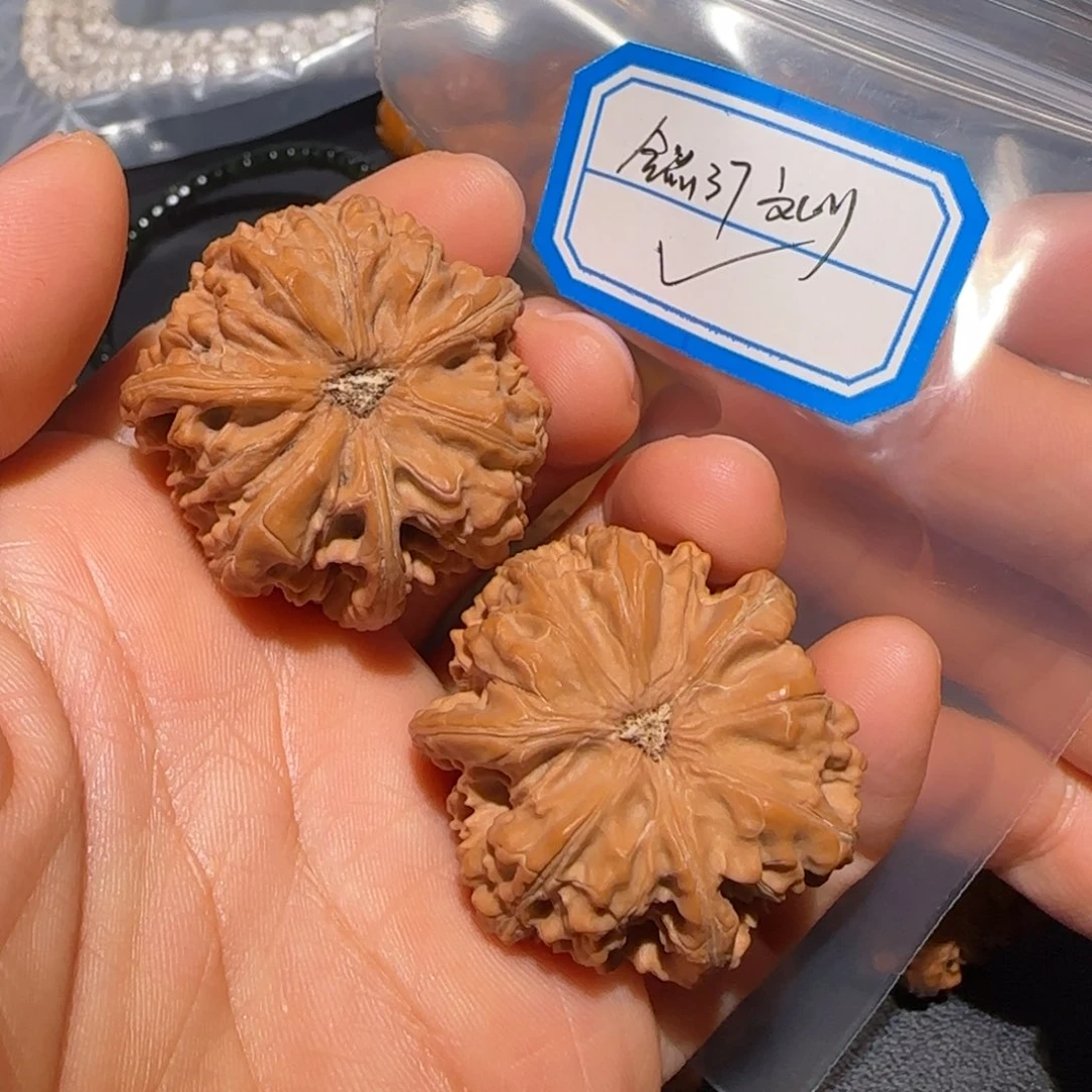 文玩核桃吊坠飞飞飞飞