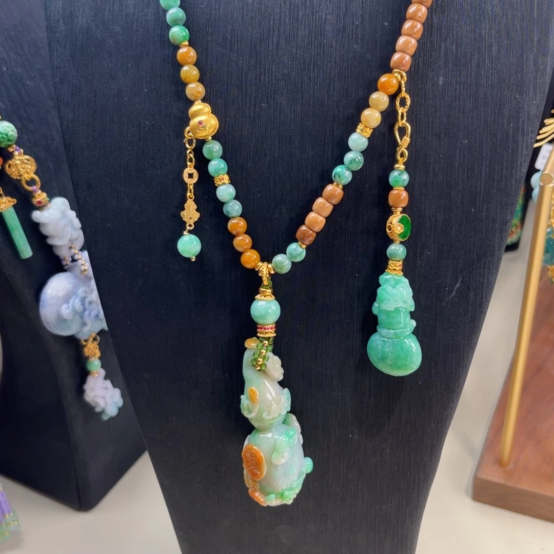 【闪购商品】翡翠吊坠(赠链)未镶嵌，