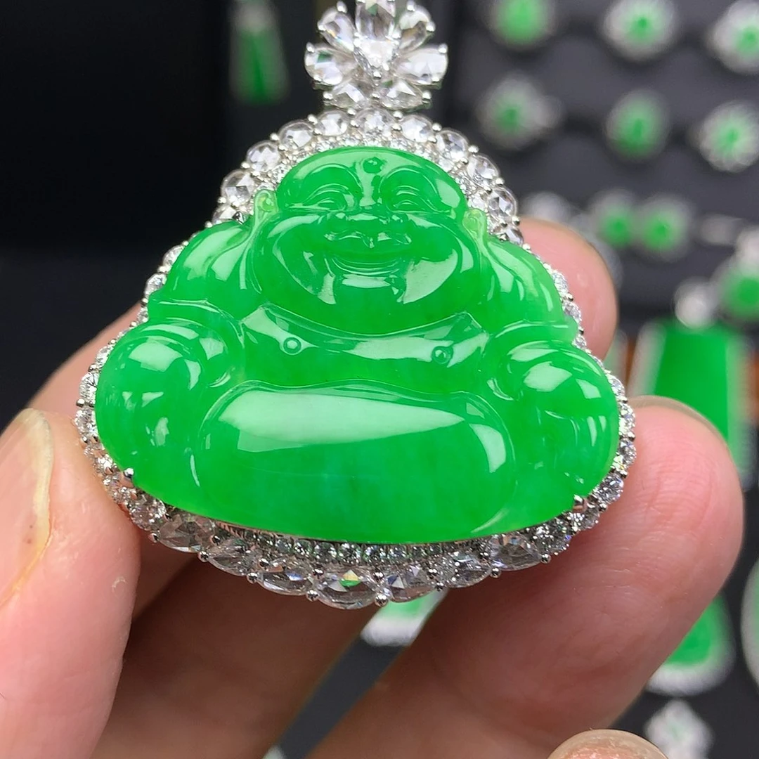 翡翠颈饰18K金镶嵌吊坠