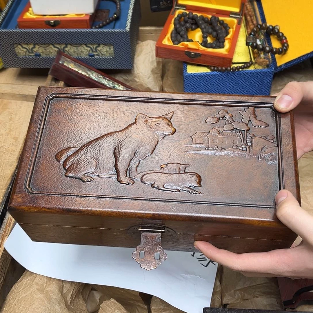 大叶紫檀（黑酸枝木类）