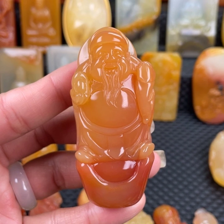 石英质玉（黄龙玉）未镶嵌颈饰
