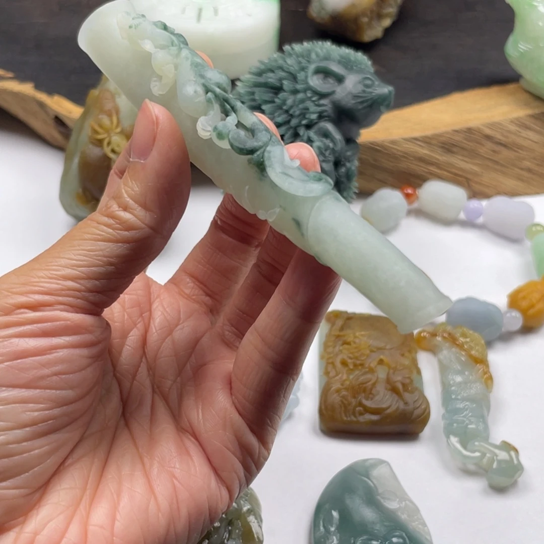 阿***军定制翡翠未镶嵌烟嘴