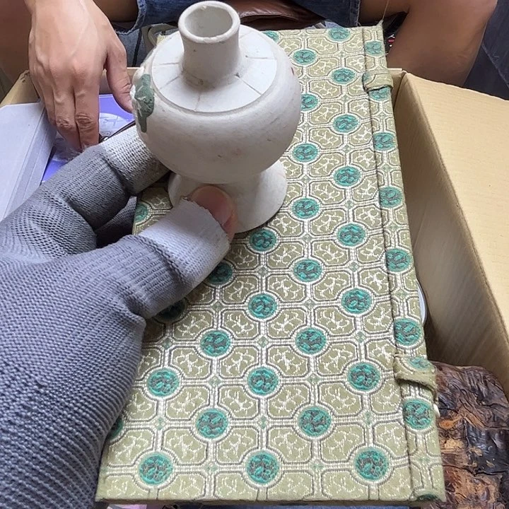 瓷片?***柏这是一个