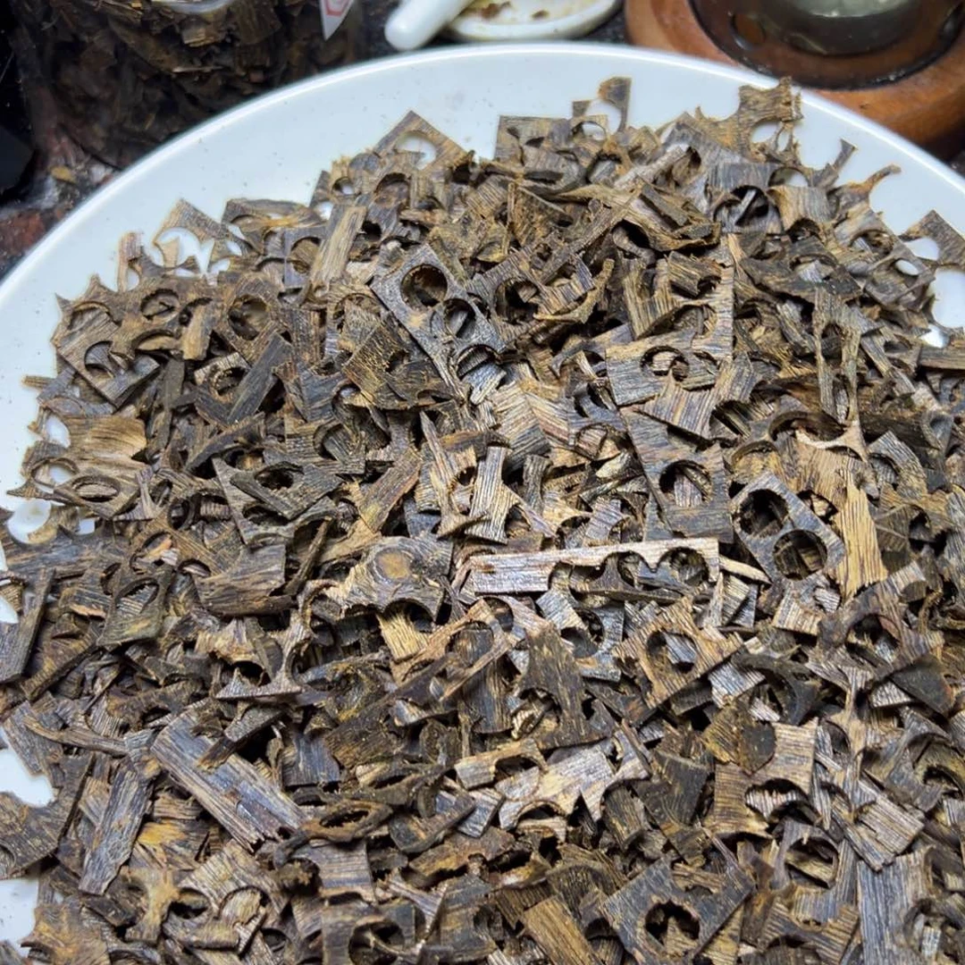 线香透顶绿碎料100克一份