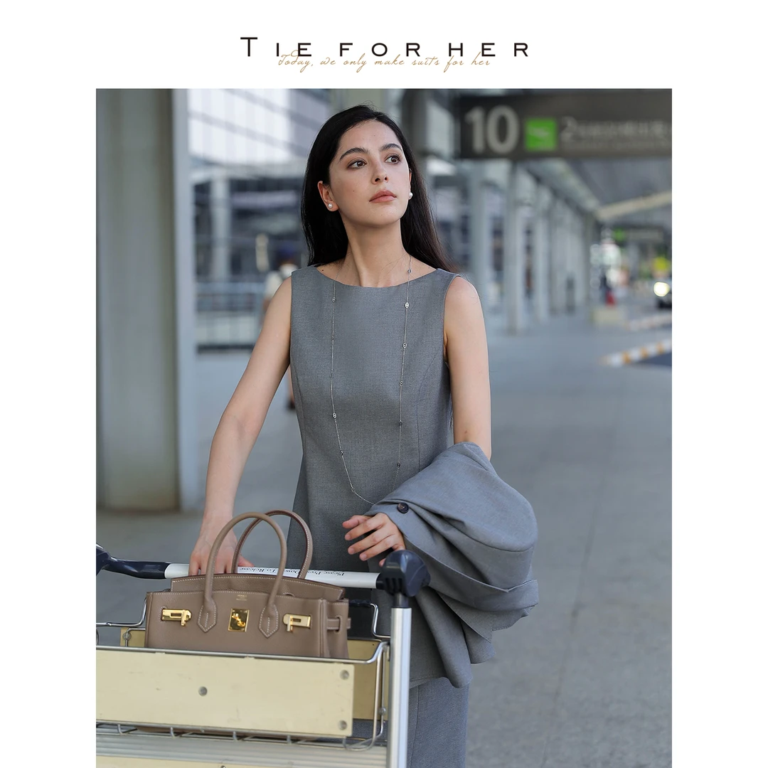 TieForHer 烟灰色一字领瑞秋裙无袖优雅气质简约修身连衣裙女
