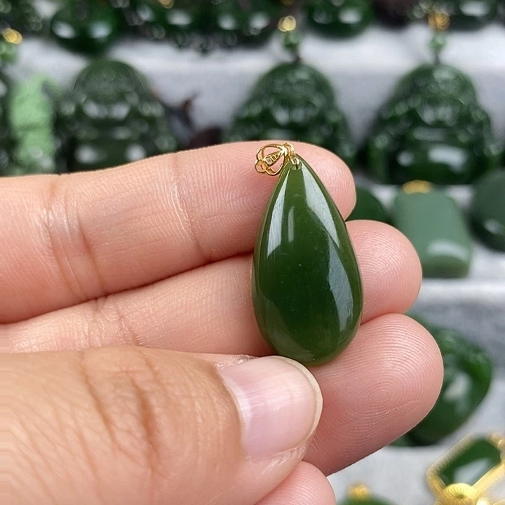 和田玉（碧玉）未镶嵌颈饰