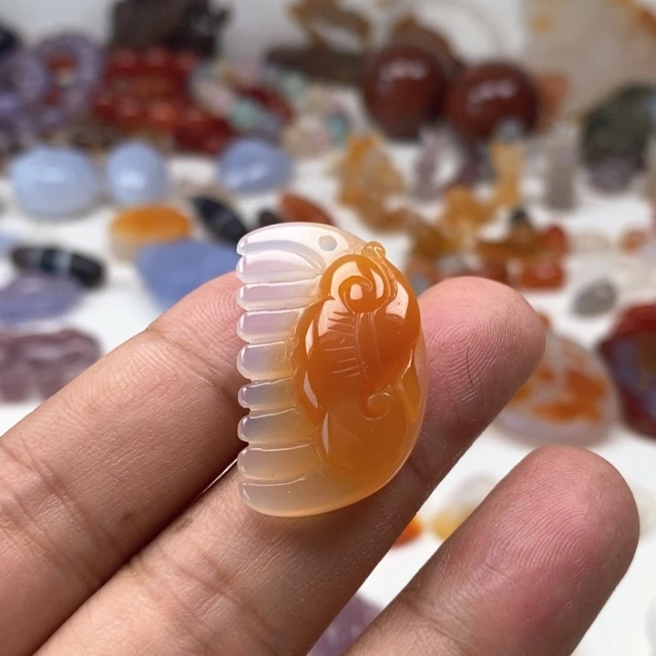 玛瑙/玉髓颈饰未镶嵌