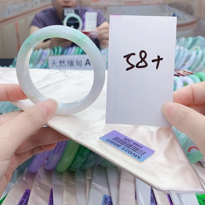 翡翠手镯未镶嵌The
