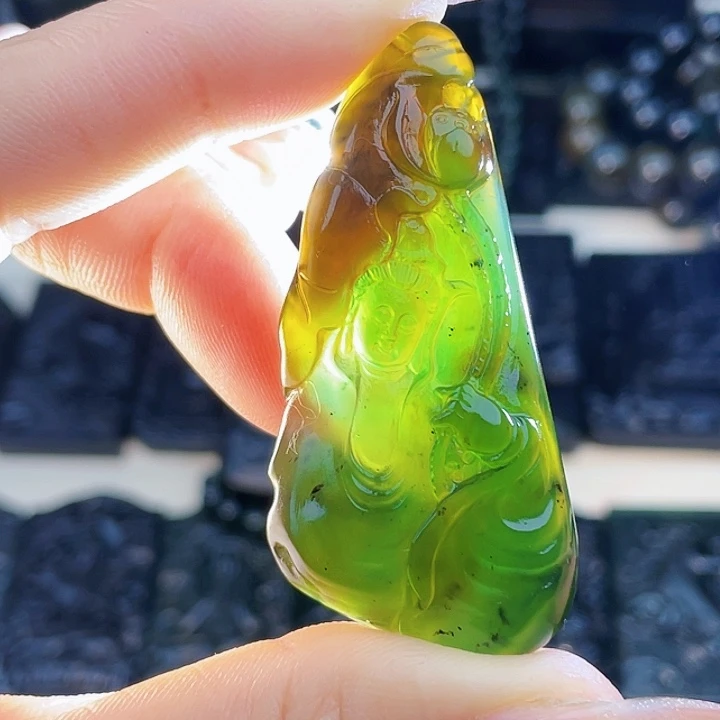 蛇纹石玉未镶嵌挂件泰山玉观音