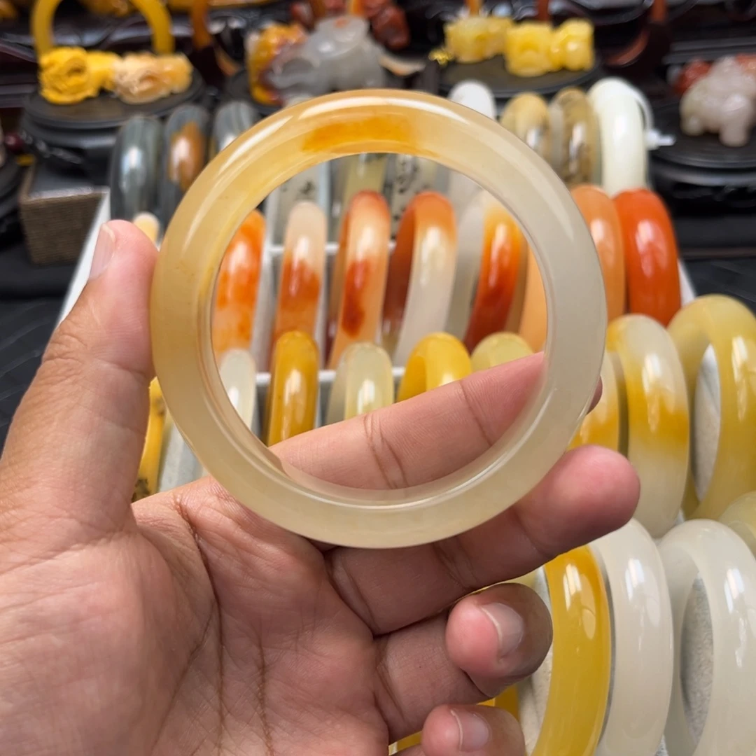 石英质玉（黄龙玉）手镯未镶嵌嫂****）