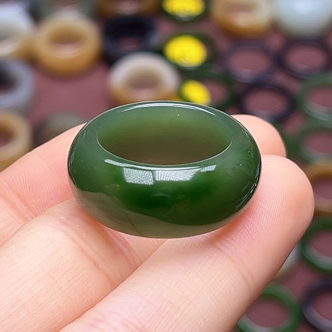 和田玉未镶嵌戒指18.4俄7无皮帝王绿